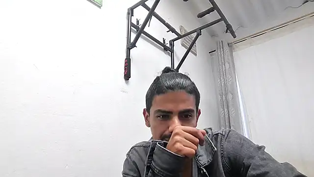 Chat +18 de JBond007BBC ao vivo