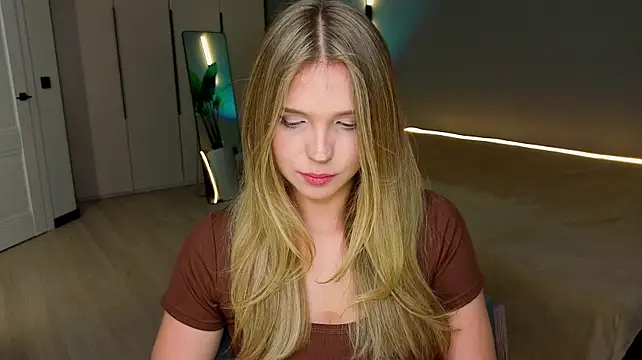linakorvin Live XXX Chat