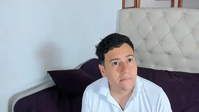 oliver_price1's Live XXX Chat