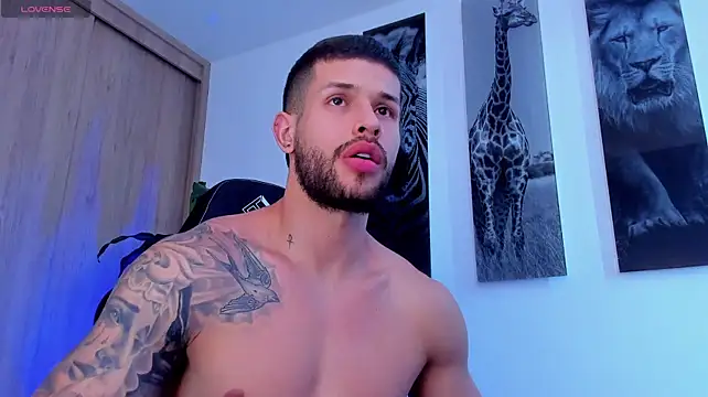 Santos_ramirez1のライブXXXチャット