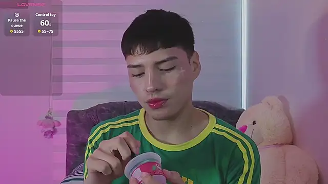 Connorking élő XXX-chatje