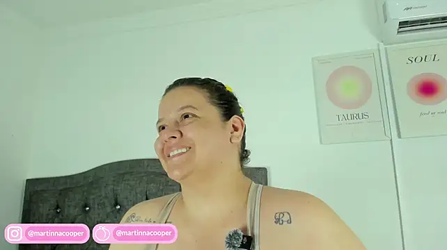 Show Webcam de MartinnaCooper_