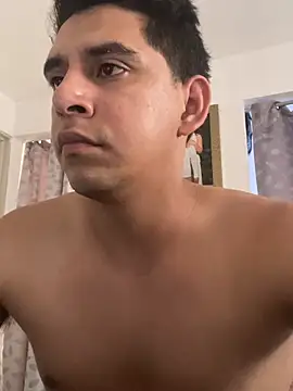 Suavicremoso69's Live XXX Chat