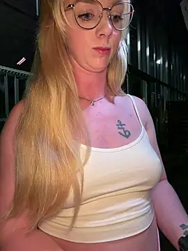 LinaLeana Adlı Modelin Canlı XXX Sohbeti