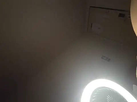 Jeunecoquinesexy 现场XXX聊天