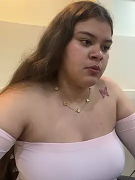 Thara_Fresneda_ Chat XXX in diretta