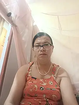Chilly-wet Live XXX Chat