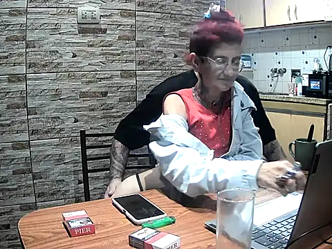 lacoloyelpela25 Live XXX-Chat