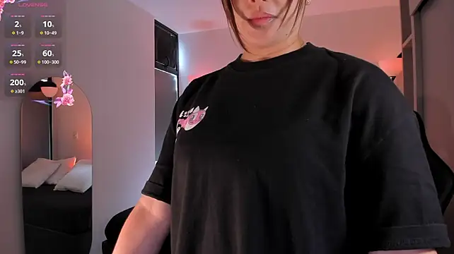 Chat +18 de MiaMorettiX ao vivo