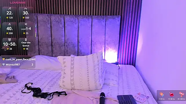 Chat +18 de CarolineFyre ao vivo