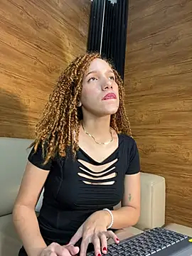 LunaVal_ Live XXX Chat
