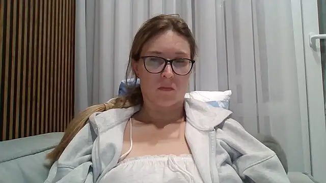 Jugira's Live XXX Chat