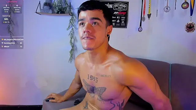 Rob_zaens33 Adlı Modelin Canlı XXX Sohbeti