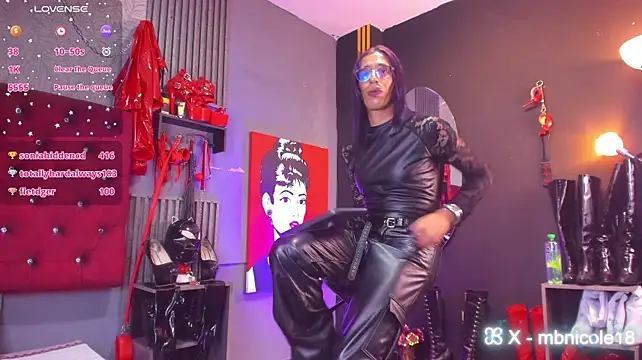 แชท XXX สดของ MissNicoleSds