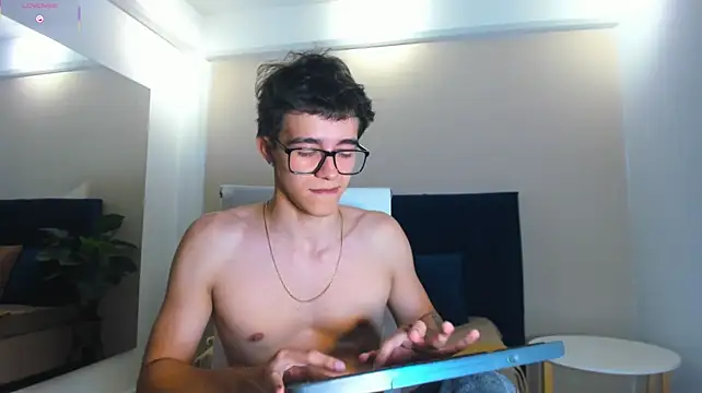 Austinbolt Live XXX Chat