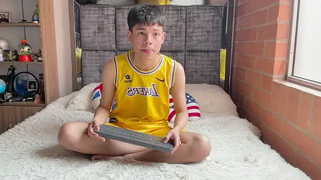 Czat XXX na żywo – Andy_Belier23