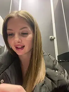 Chat +18 de KrisMagnoly ao vivo
