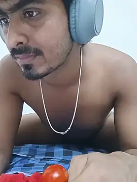 BigCockBong Adlı Modelin Canlı XXX Sohbeti