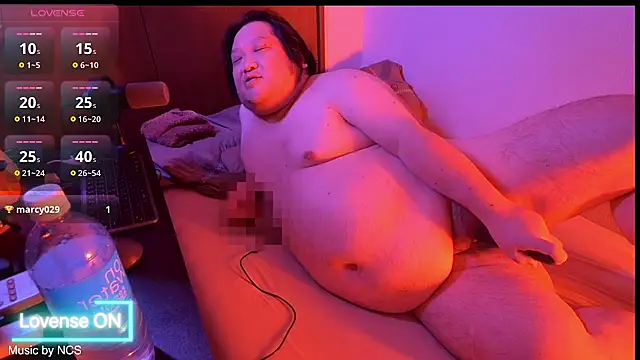 ChubbyBEAR039のライブXXXチャット