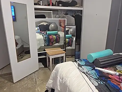 XXX chat uživo modela Handsolo_porn