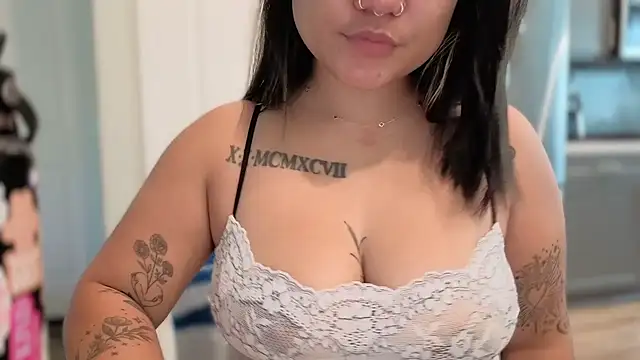 momgoeswildn Live XXX chat