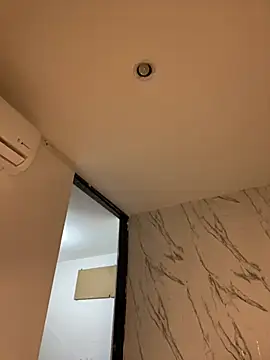 Val12777 Adlı Modelin Canlı XXX Sohbeti