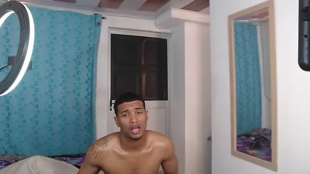 Chat +18 de Dani-brown ao vivo