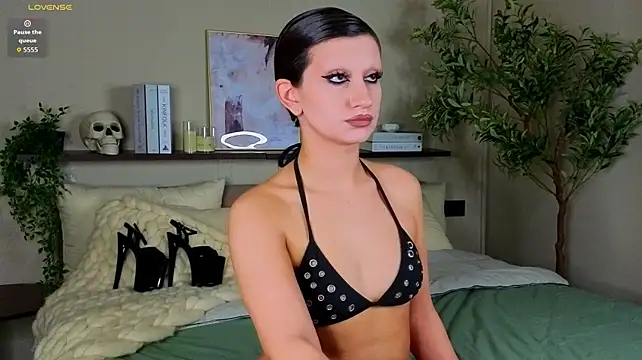 Chat XXX en directo de Ma1ilda_Ardent