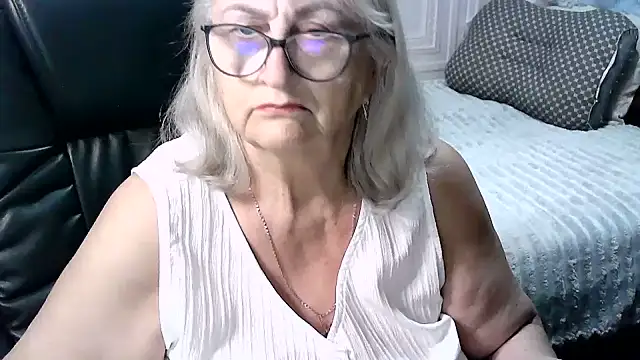 Онлайн чат XXX LolkaAlyss