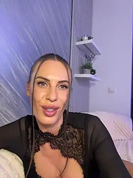 XXX chat uživo modela _JessyRey_