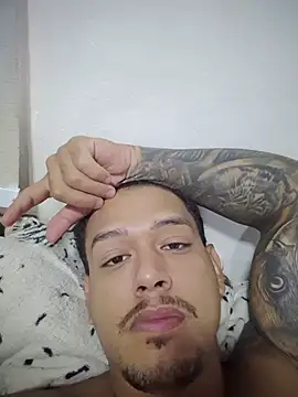 marcosdougllaaas webcam show