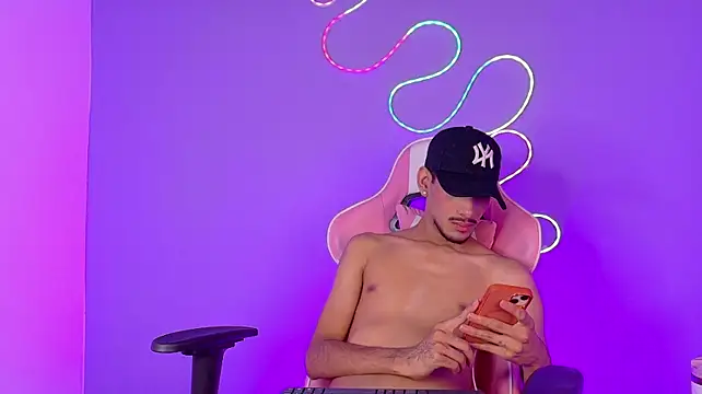 ApoloXanthos – Naživo XXX chat