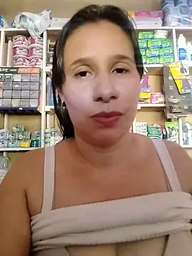 MIA-LARIOS লাইভ XXX চ্যাট