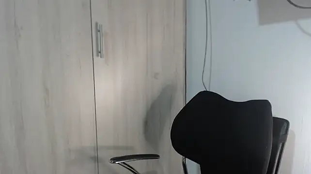 khawit_1 Live XXX-Chat