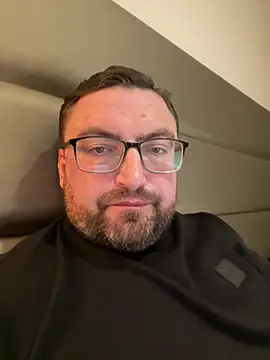 PrivateJohn11 Adlı Modelin Canlı XXX Sohbeti