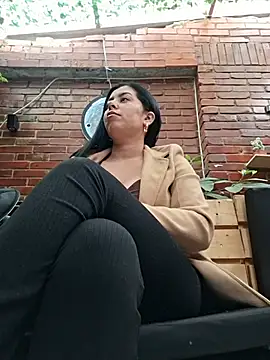 Chatroom XXX en direct de Luianna