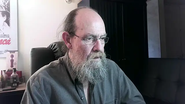 Uncle_Hottien Live XXX chat