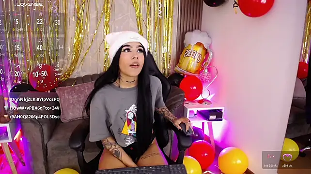 Raven_Wood Live XXX Chat