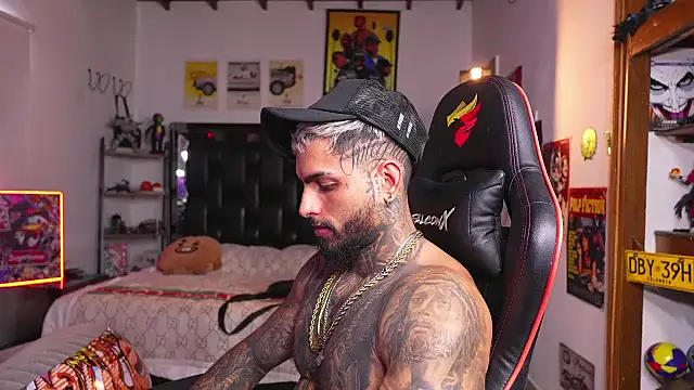 Czat XXX na żywo – logan_hugh8