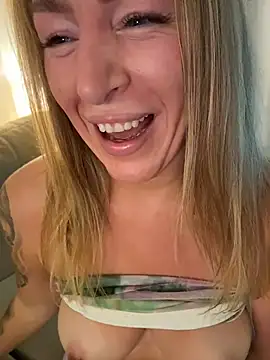 ChristinaSiemone live XXX chat