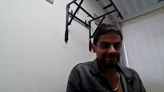 Chat +18 de JBond007BBC ao vivo