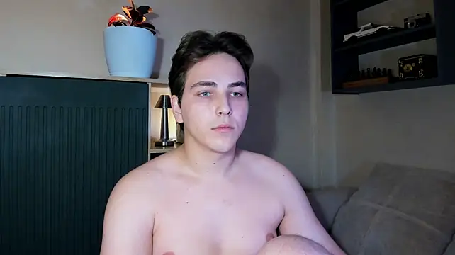 Eric_ether Adlı Modelin Canlı XXX Sohbeti