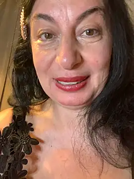 Chat +18 de Lizzaa80 ao vivo