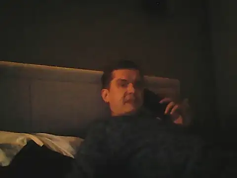 FallingAnswer56 Show in webcam