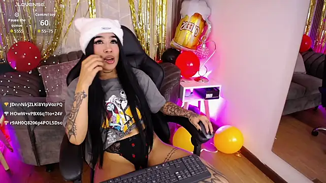 Raven_Wood Chat XXX in diretta