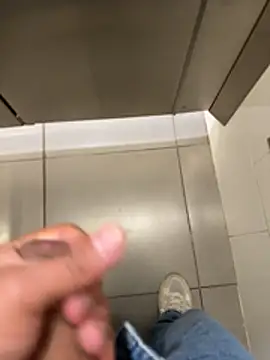Živý XXX chat liam_bronw