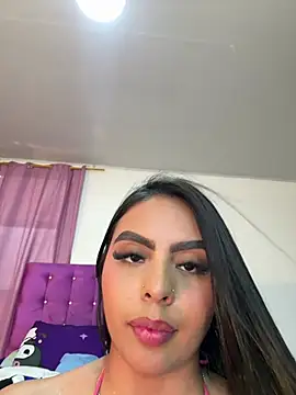 Emily_Wolff Offline XXX Chat
