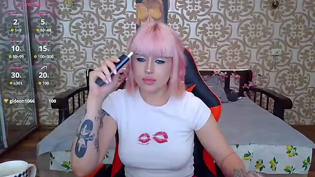 XXX chat uživo modela EmberSweety