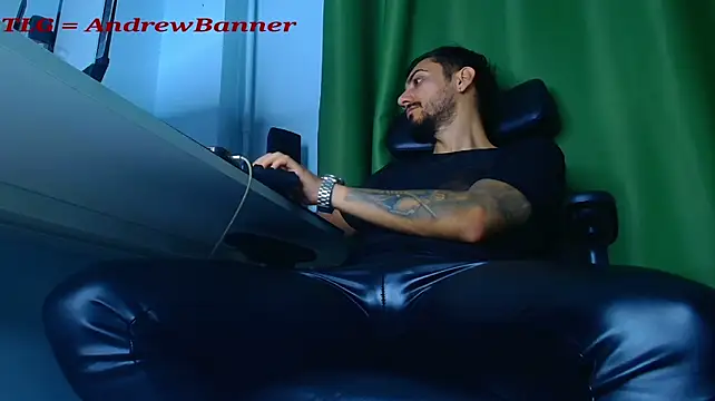 AndrewBanner Chat XXX live