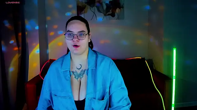 Chat +18 de Kity_Mooree ao vivo